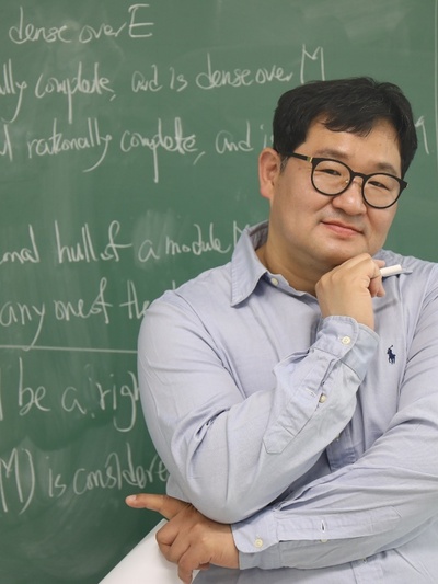Gangyong Lee
